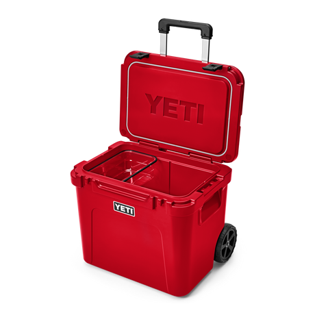 YETI Roadie® 60 Kühlbox auf Rädern Rescue Red