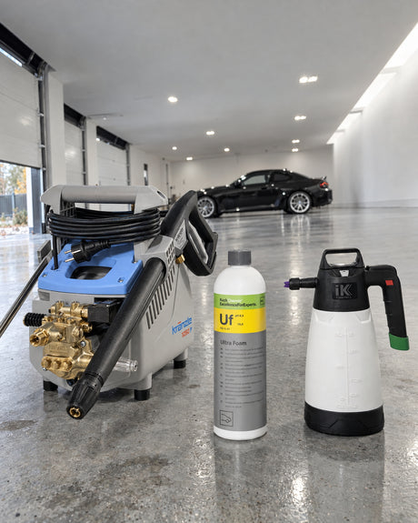 Detailing1 stockage d'hiver — Kränzle K 1050 P, Koch-Chemie Ultra Foam Uf et iK Sprayers iK Foam Pro 2 dans le hall